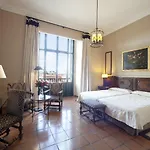 Hotel De 4*