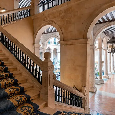 파라도르 데 호텔