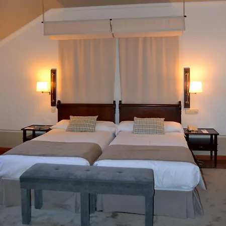 Hotel De 4*